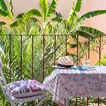 Junqueira Gardens - Casa Antiga Jardim E Piscina Villa
