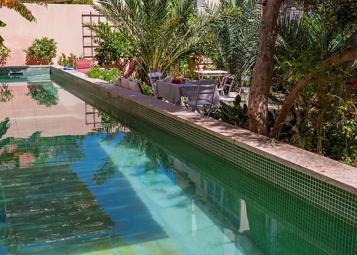 Junqueira Gardens - Casa Antiga Jardim E Piscina Villa